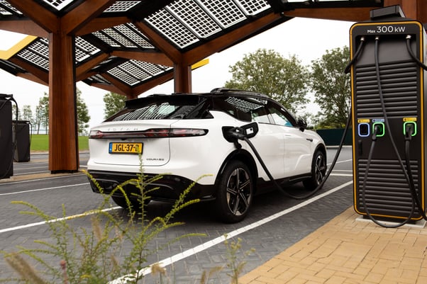 VOYAH-COURAGE-EXT-10-lowres